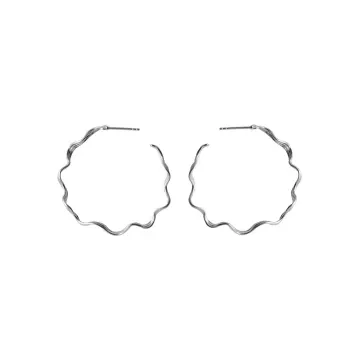 Pernille Corydon Øreringe til Dame udført i 925 Sterling Sølv, Genbrugsmateriale i en flot Sølv farve