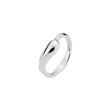 Maria Black Ring til Dame udført i 925 Sterling Sølv i en flot Sølv farve