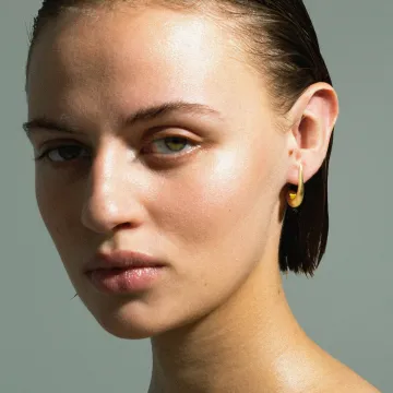 Jane Kønig Ørering Single til Dame udført i 925 Sterling Sølv, Guld i en flot Guld farve