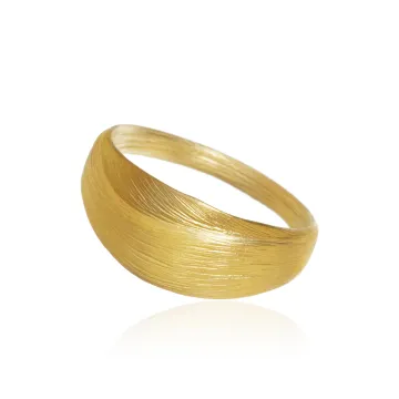 Dulong Ring til Dame udført i Guld i en flot Guld farve