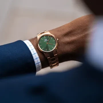 Daniel Wellington Iconic Link 36 DW00100419 ur til Dame med Gr&oslash;n urskive p&aring; 36 mm i diameter og L&aelig;nke urrem i Rose Gold