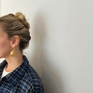 Jane Kønig Ørering Single til Dame udført i 925 Sterling Sølv, Guld i en flot Guld farve