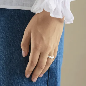 Pernille Corydon Ring til Dame udført i 925 Sterling Sølv i en flot Sølv farve