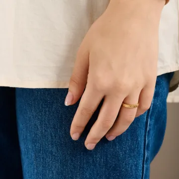 Pernille Corydon Ring til Dame udført i 925 Sterling Sølv i en flot Guld farve