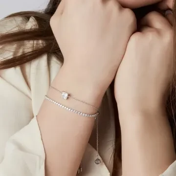 Sif Jakobs Armbånd til Dame udført i 925 Sterling Sølv, Sten i en flot Sølv farve