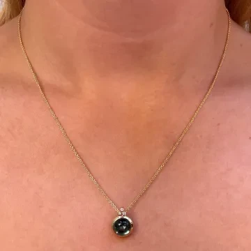 Mads Z Vedhæng til Dame udført i Guld i en flot Blå, Guld farve