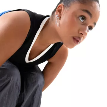 Jane Kønig Ørering Single til Dame udført i 925 Sterling Sølv i en flot Sølv farve