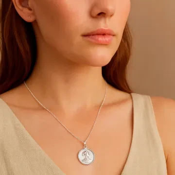 Susanne Friis Bjørner Vedhæng til Dame udført i 925 Sterling Sølv i en flot Guld farve