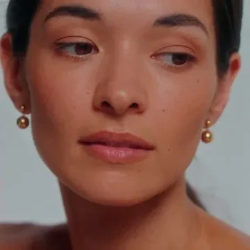 ANNI LU Øreringe til Dame udført i  i en flot Guld farve