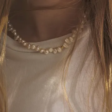 ANNI LU Halskæde til Dame udført i  i en flot Hvid farve