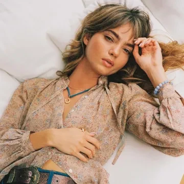 ANNI LU Armbånd til Dame udført i Messing i en flot Blå farve