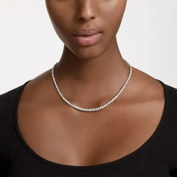 Swarovski Halskæde til Dame udført i Rustfrit stål i en flot Sølv farve