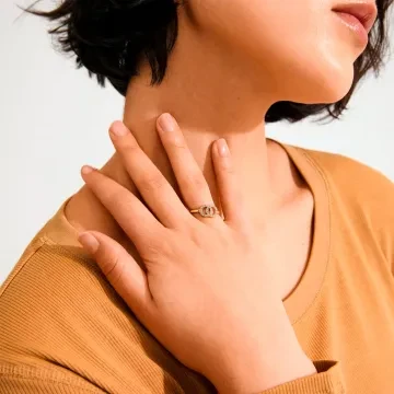 Pilgrim Ring til Dame udført i Messing i en flot Guld farve