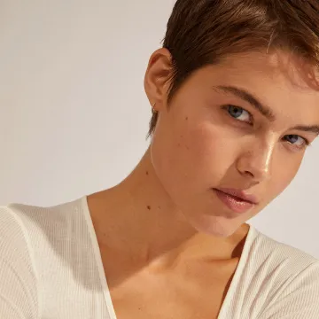 Pilgrim Øreringe til Dame udført i Messing i en flot Guld farve