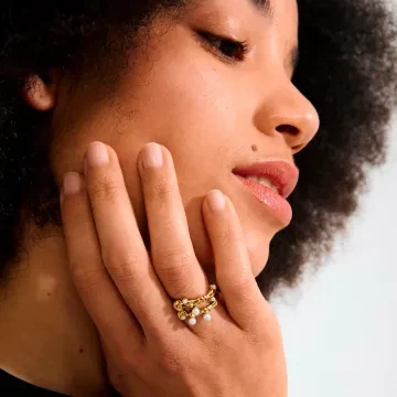 Pilgrim Ring til Dame udført i Messing i en flot Guld, Hvid farve