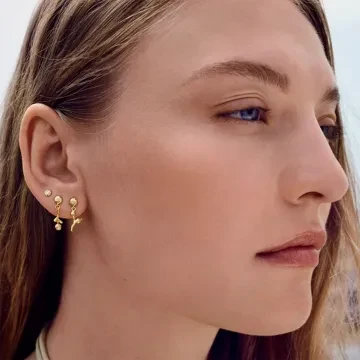 Maanesten Øreringe til Dame udført i 925 Sterling Sølv i en flot Guld farve