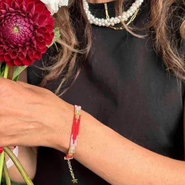 Nuni Copenhagen Armbånd til Dame udført i 925 Sterling Sølv i en flot Guld, Rød farve