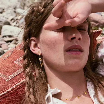 Maanesten Ørering Single til Dame udført i 925 Sterling Sølv i en flot Sølv farve