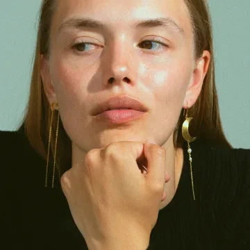 Jane Kønig Ørering Single til Dame udført i 925 Sterling Sølv, Guld i en flot Guld farve