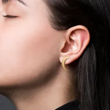 Jane Kønig Ørering Single til Dame udført i 925 Sterling Sølv i en flot Sølv farve