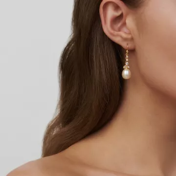 Julie Sandlau Øreringe til Dame udført i 925 Sterling Sølv i en flot Guld farve