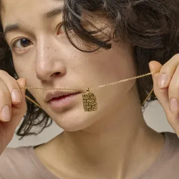 Enamel Halskæde til Dame udført i 925 Sterling Sølv, Guld i en flot Guld farve