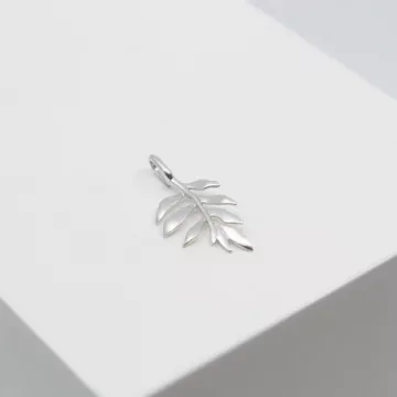 Julie Sandlau Vedhæng til Dame udført i 925 Sterling Sølv i en flot Sølv farve