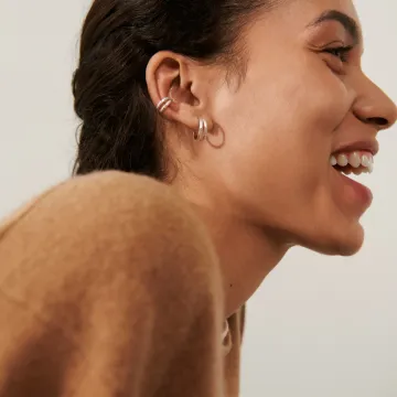 Pernille Corydon Øreringe til Dame udført i 925 Sterling Sølv, Genbrugsmateriale i en flot Sølv farve