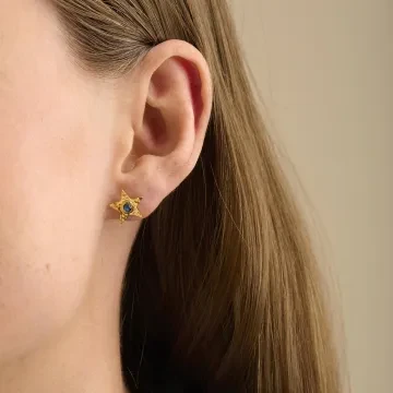 Pernille Corydon Øreringe til Dame udført i 925 Sterling Sølv i en flot Blå, Guld farve