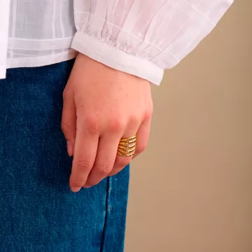 Pernille Corydon Ring til Dame udført i 925 Sterling Sølv i en flot Sølv farve