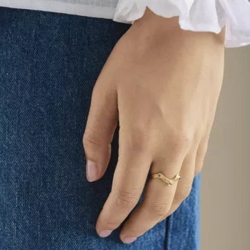 Pernille Corydon Ring til Dame udført i 925 Sterling Sølv i en flot Guld farve