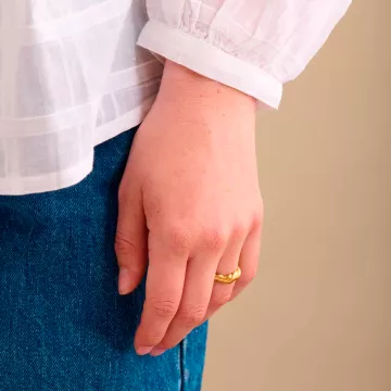 Pernille Corydon Ring til Dame udført i 925 Sterling Sølv i en flot Guld farve