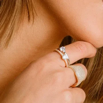 Sif Jakobs Ring til Dame udført i 925 Sterling Sølv i en flot Guld farve