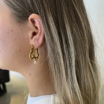 Jane Kønig Ørering Single til Dame udført i 925 Sterling Sølv i en flot Guld farve