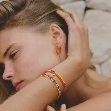 ANNI LU Armbånd til Dame udført i Messing i en flot Guld, Orange farve