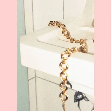 House of Vincent Halskæde til Dame udført i  i en flot Guld farve