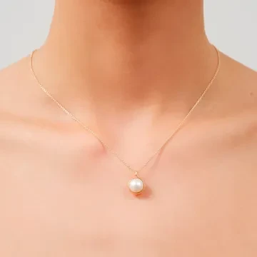 Julie Sandlau Vedhæng til Dame udført i Guld, Perle i en flot Guld, Hvid farve