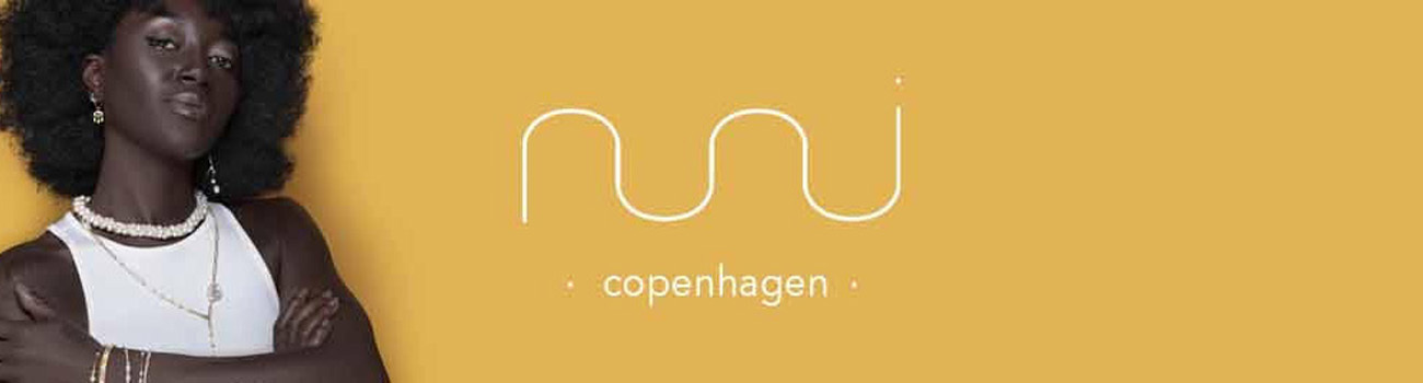 Se vores udvalg af Maria Black smykker